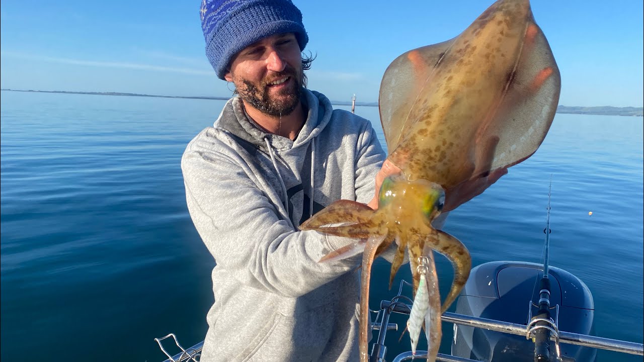 Awesome winter Calamari on Westernport! Liam gets INKED!!