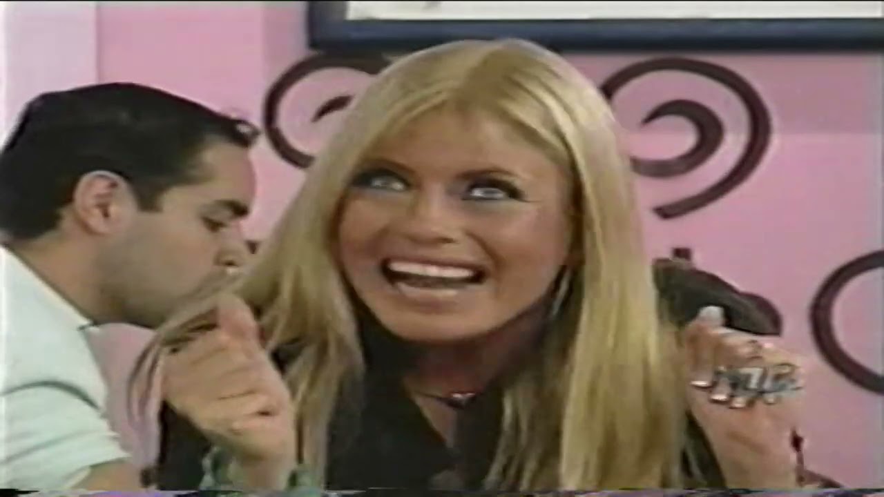 Chicas V.I. P Ximena se compromete con su novio