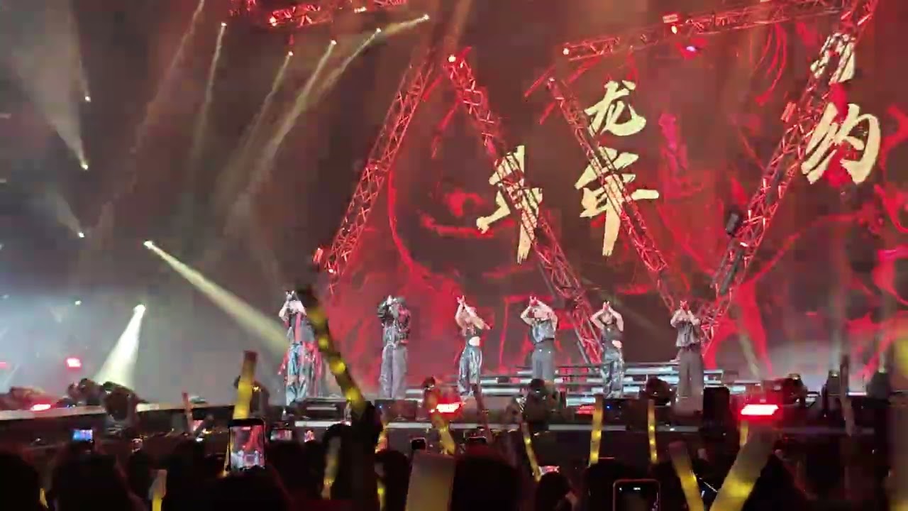 成龍 - 【3P 鑫世纪 巡回演唱会】马来西亚站 31.10.2025