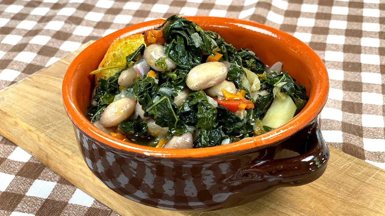 Zuppa di Cavolo Nero e Fagioli Borlotti Freschi