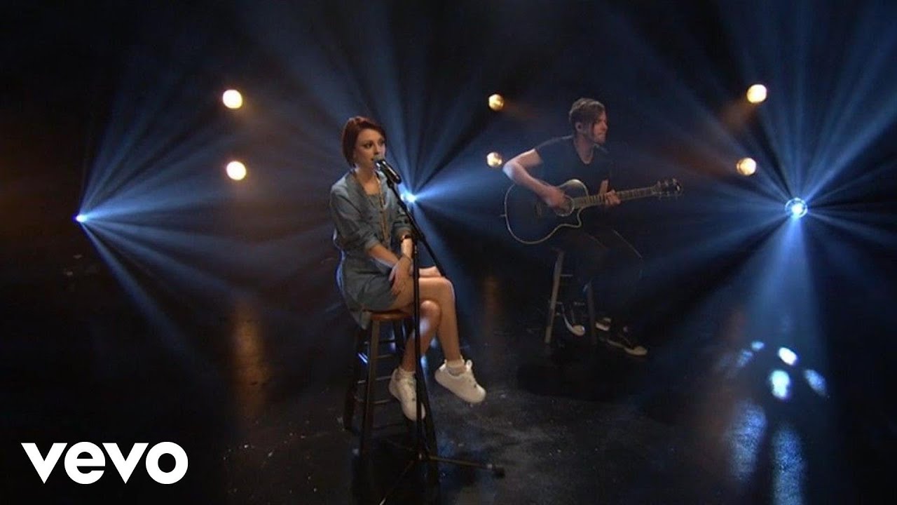 Cher Lloyd - With Ur Love (AOL Sessions)