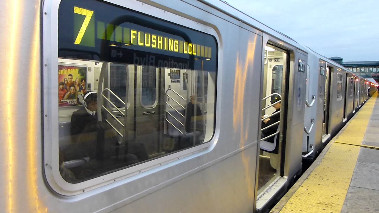 IRT Flushing Line: R188 7 Train at Junction Blvd-Roosevelt Ave (Manhattan Bound)