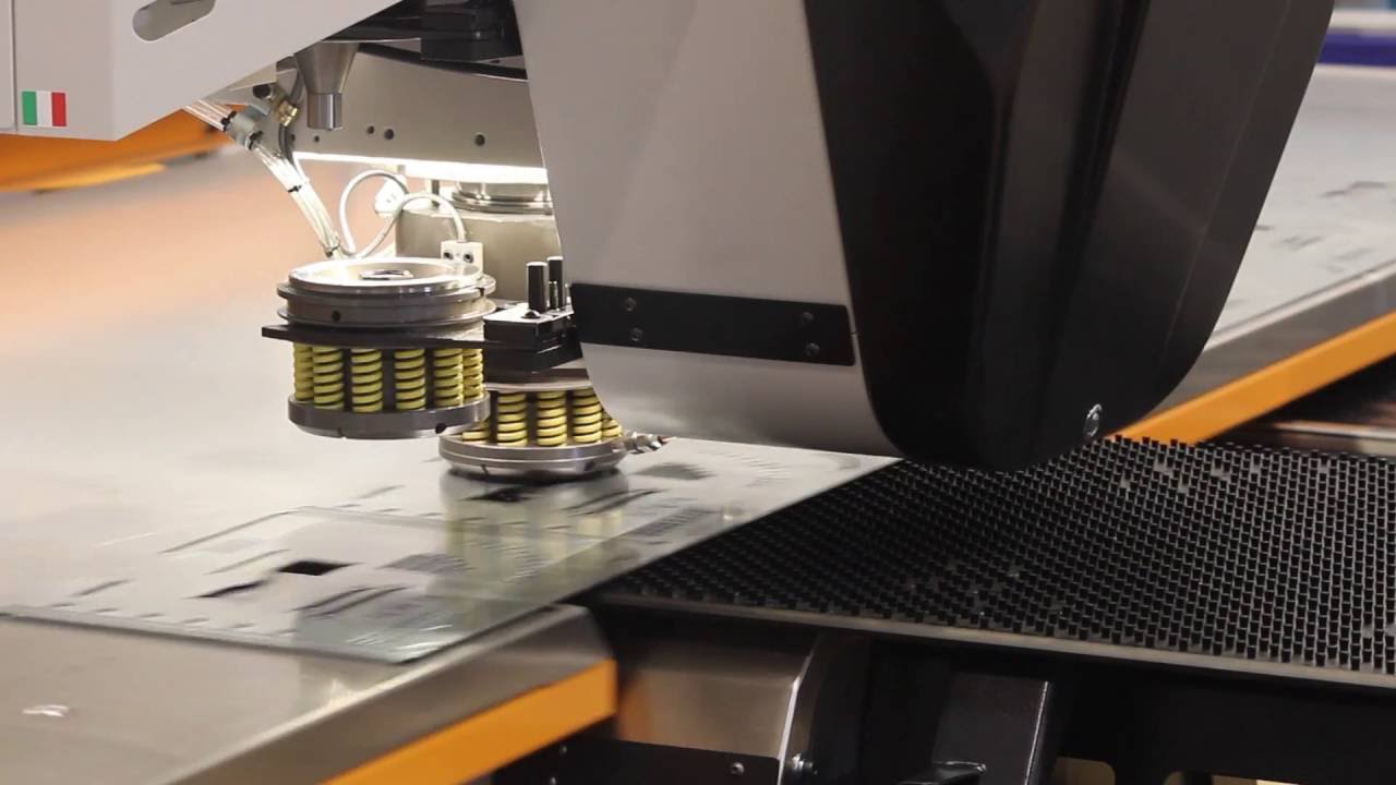 Punzonatrice elettrica TECHNOLOGY Italiana TP Zeta SE - CNC FANUC