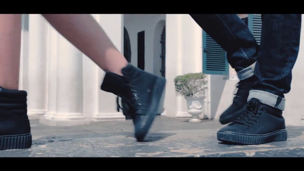 B.I.T.E.C.H.S COUPLE SHOES