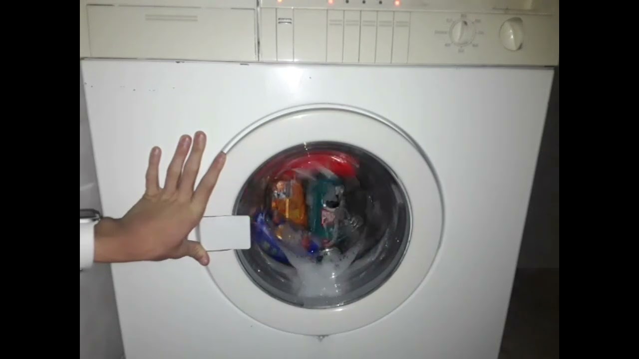 Experiment - Carton of Pringles - In a washing machine - Bosch WFK 1601