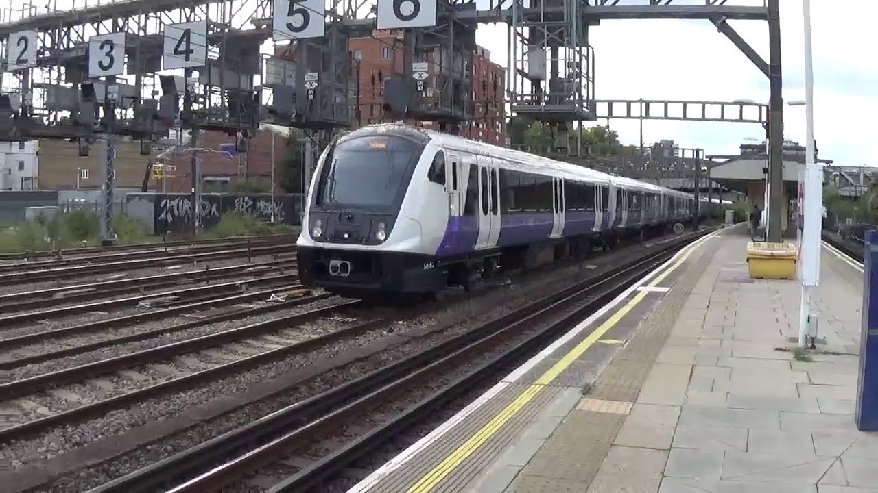 British Railways 2022-Royal Oak & Hatfield with Classes 345, 387, 700, 717, 800 & 802