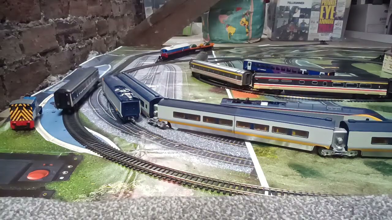 Half an old Lima Class 156 reveiw