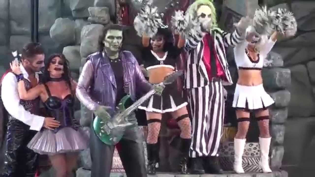 Beetlejuice Graveyard Revue (2011)