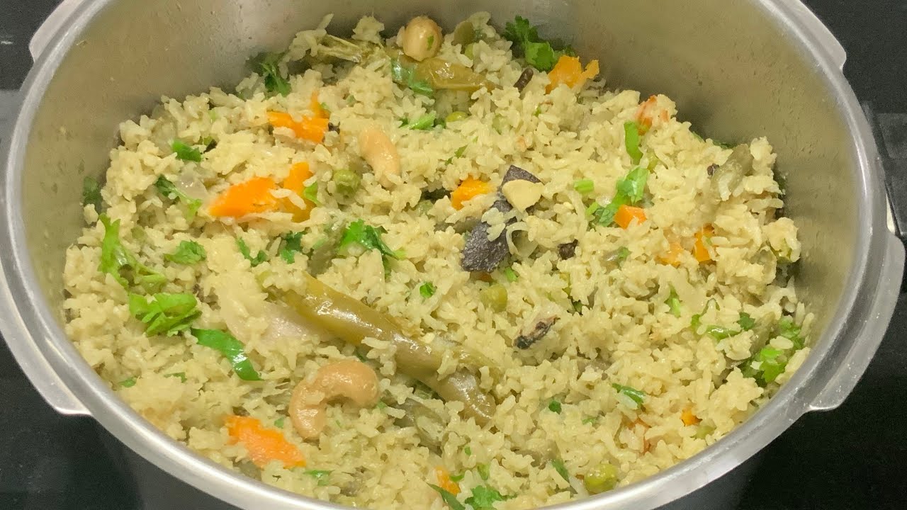 தேங்காய்பால் சாதம் இப்படி செய்ங்க 😋👌/coconutmilk pulao/Thengaipal sadham /vegpulao recipe in tamil