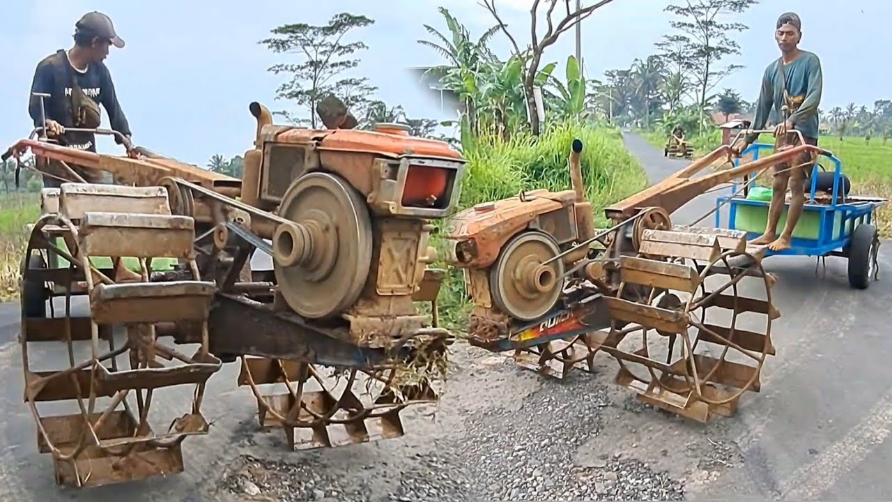Iring iringan dua traktor pindah lokasi garapan