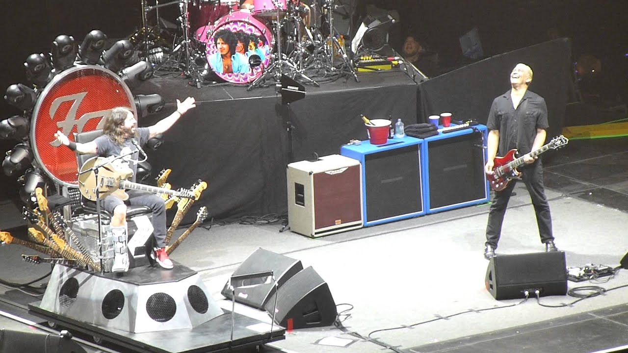 Foo Fighters - Opening / Curtain fail / Everlong | Live Ziggo Dome Amsterdam 2015