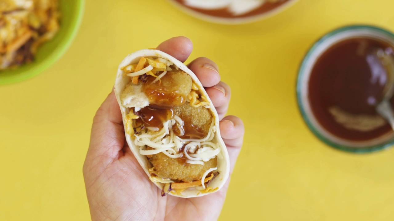 Mini Crispy Chicken Stand 'N' Stuff&trade; Soft Tacos