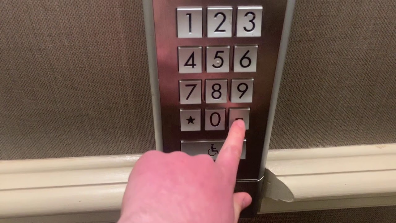 AMAZING Schindler Miconic 10 Traction Elevators @ Sheraton Hotel, New Orleans, LA