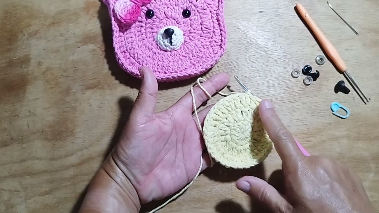 Bolsinha de crochê Ursinha - Parte I