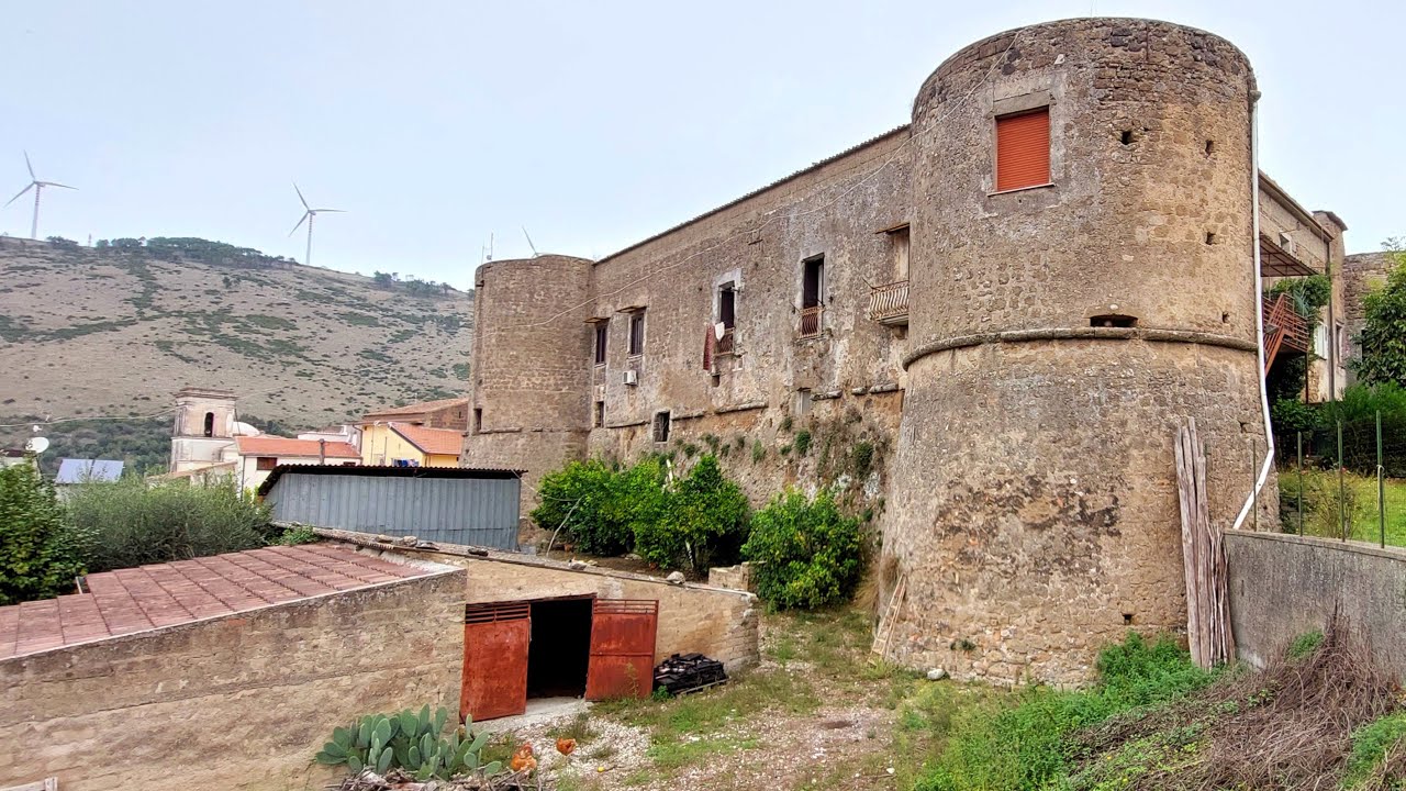 DURAZZANO: Bellezza & Degrado