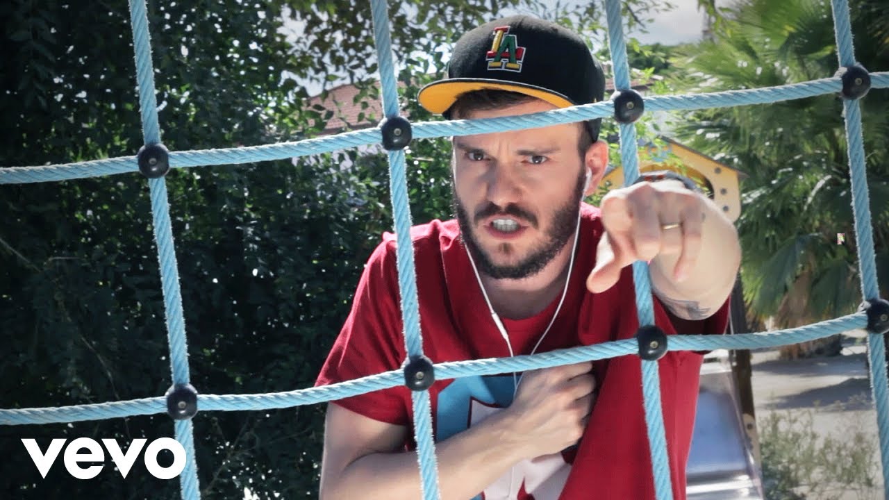 Brancoala - O Que Você Quer Ser Quando Crescer? (Clipe Oficial)