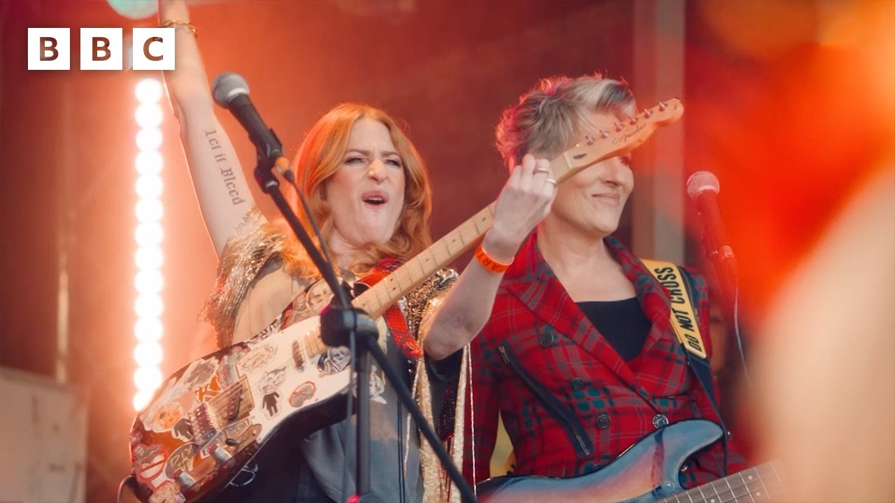 Riot Women’s INCREDIBLE festival performance  👩‍🎤🤘  - BBC