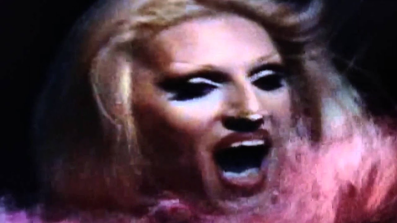 Veronika Top Drag - Blue Space 2004