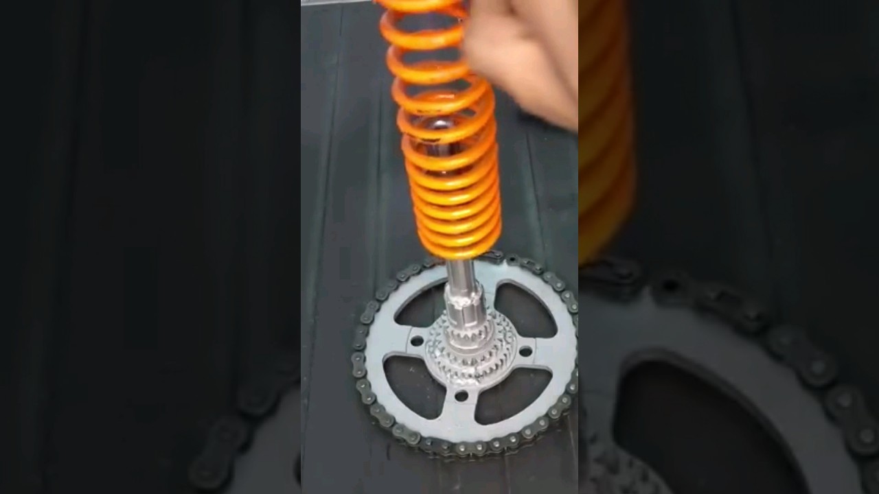 INCRE&Iacute;BLE invento fabricado de chatarra @chandercreative