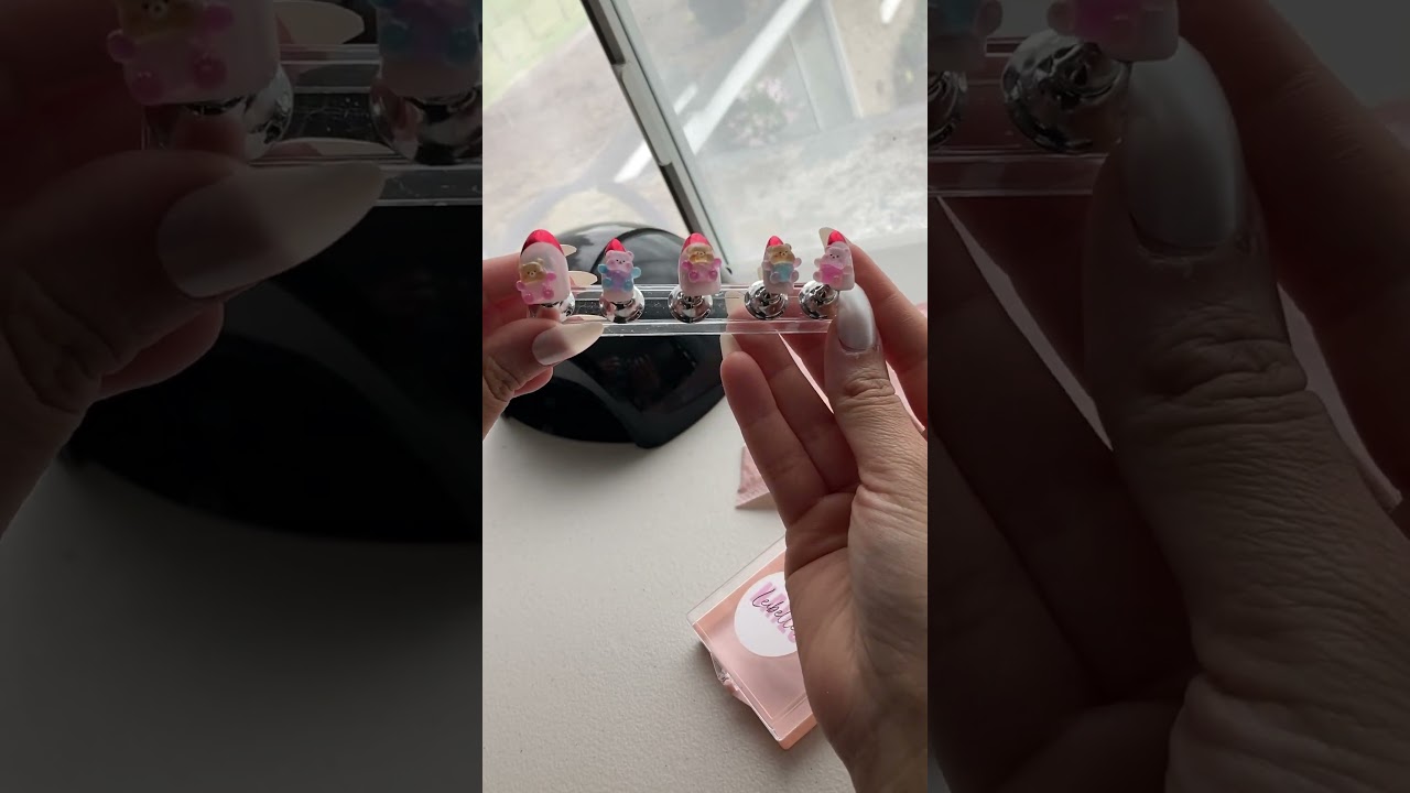 #LondonNails