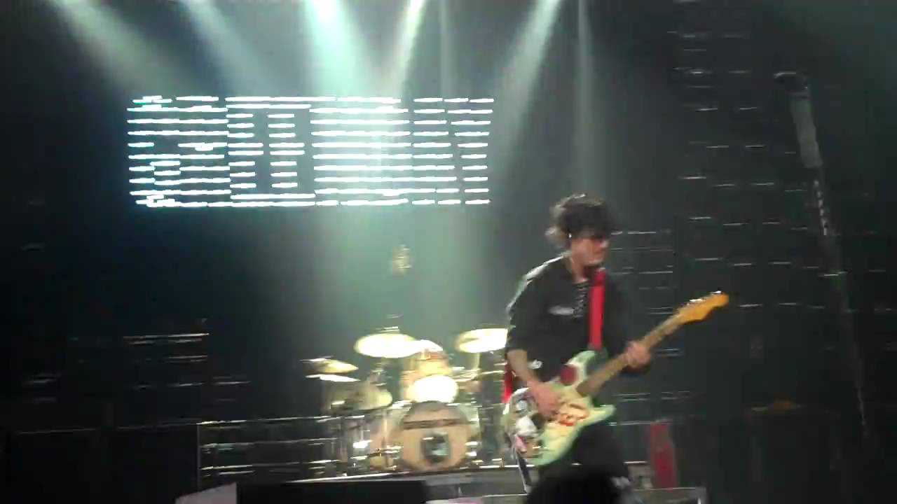 Green Day 2009 - Longview (ME ON STAGE!!) and Basketcase - Kansas City, MO