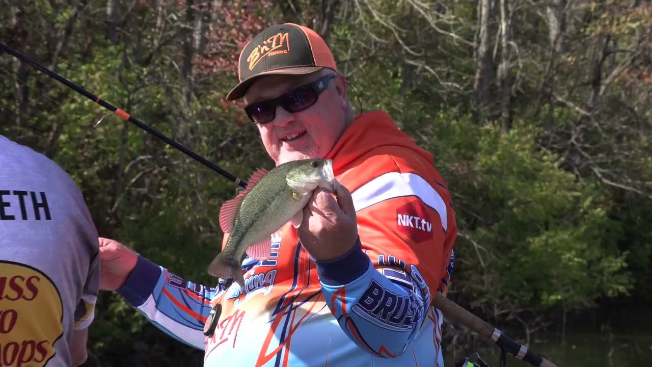 Ohio River with Charlie Hildreth | Season 10 Episode 11 | BrushPile Fishing