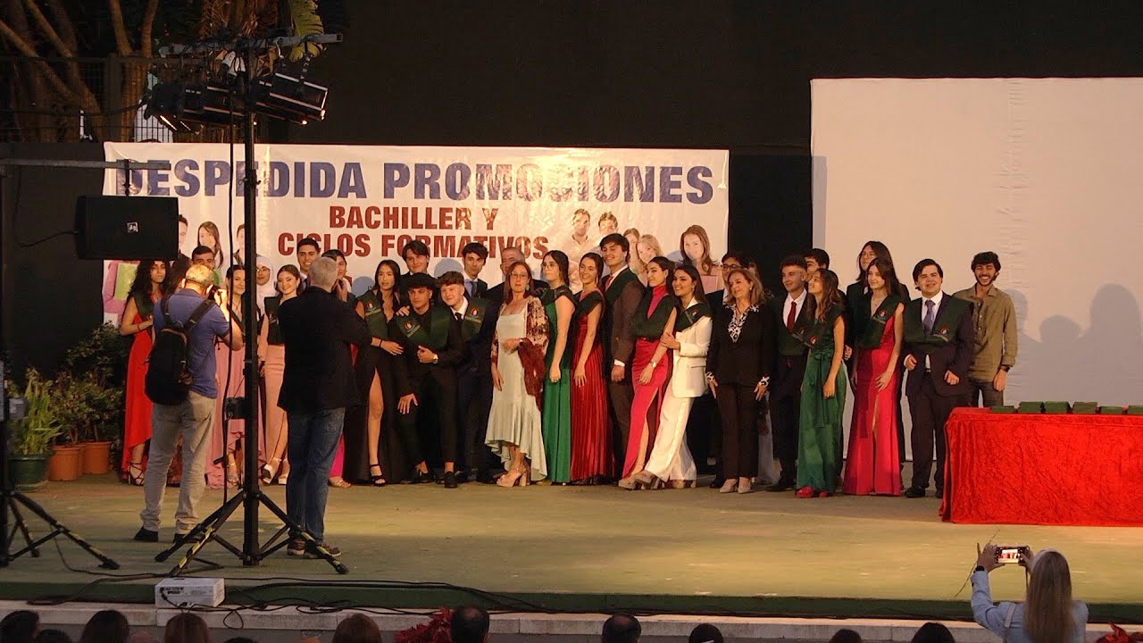 Graduación del IES Luis de Camoens en el auditorio de La Marina