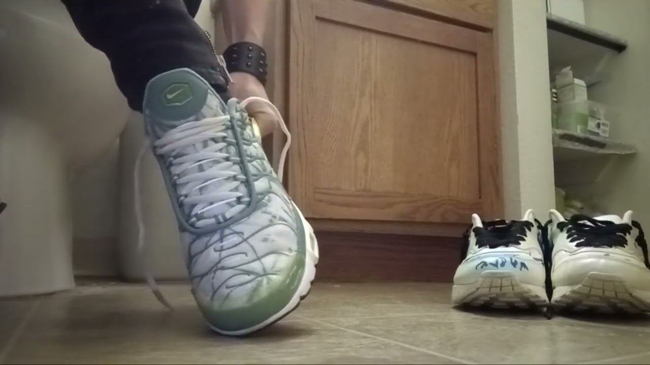Nike Air Max Destruction Part 2. Plus Other Nike Air Max's Destroyed.