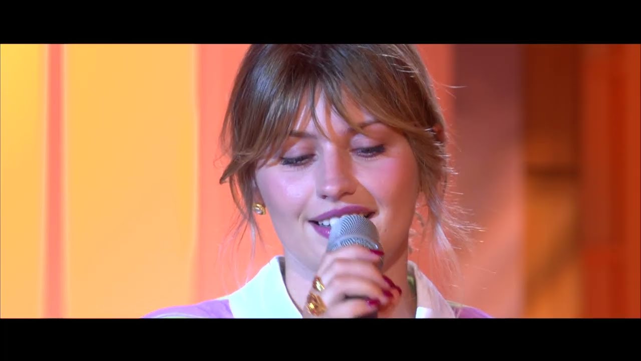 “Cœur Maladroit” en live par Marine dans C à Vous