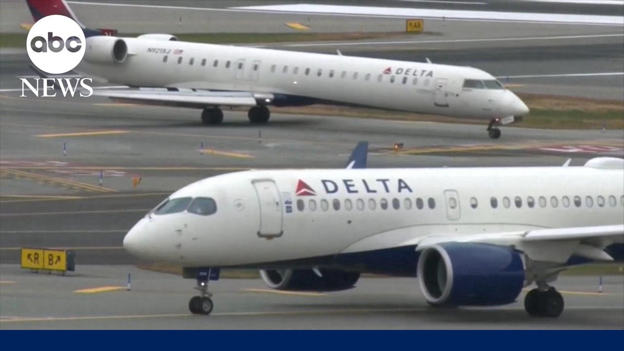 Airlines cancel hundreds of flights Friday as shutdown stretches on
