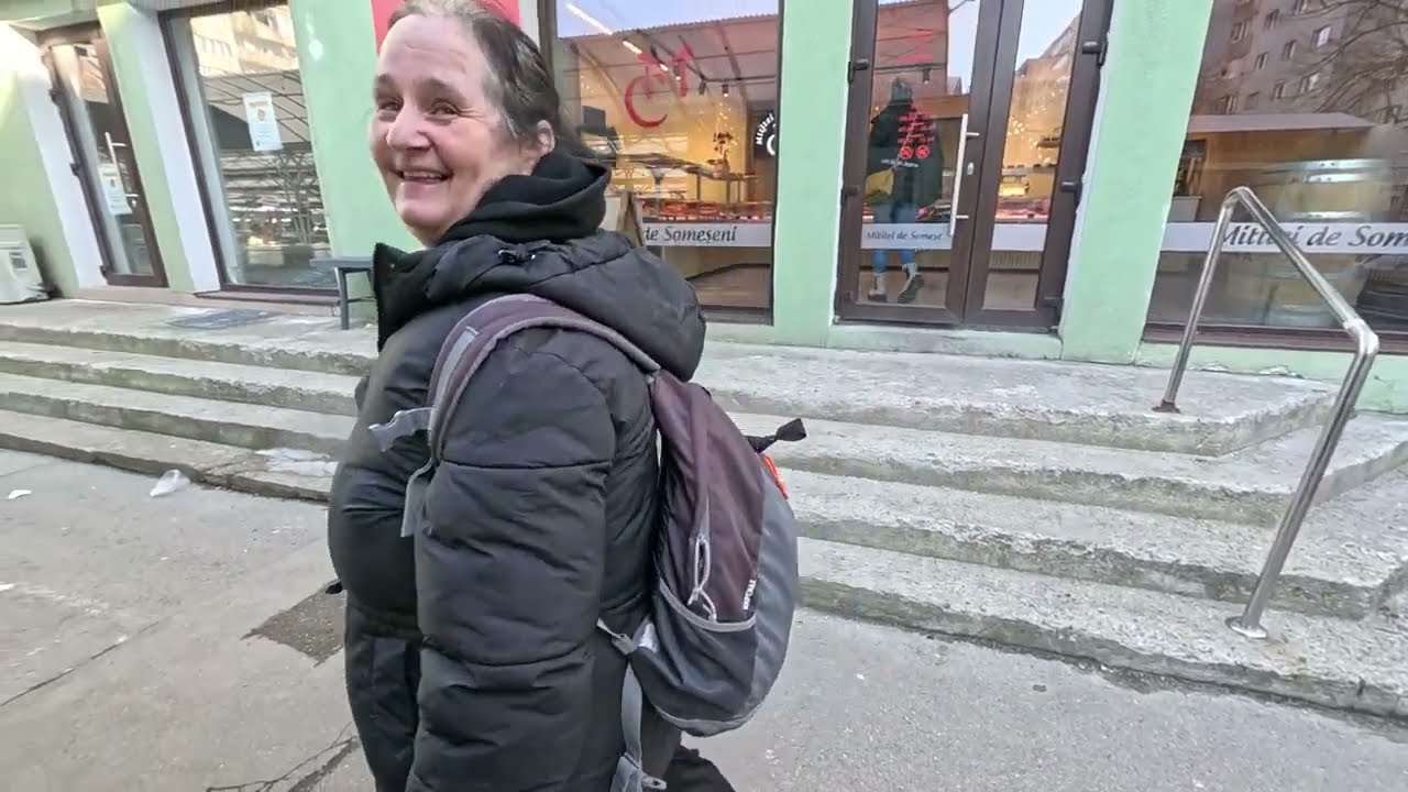 ZOLI PIETARUL URMARIT DE DOI INDIVIZI