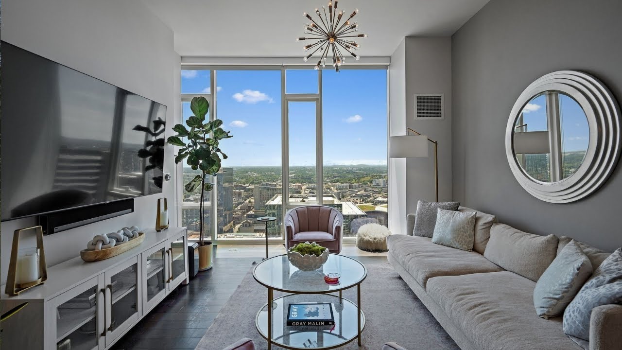 INSIDE This 34th-Floor 505 NASHVILLE CONDO with Breathtaking Broadway & River Views