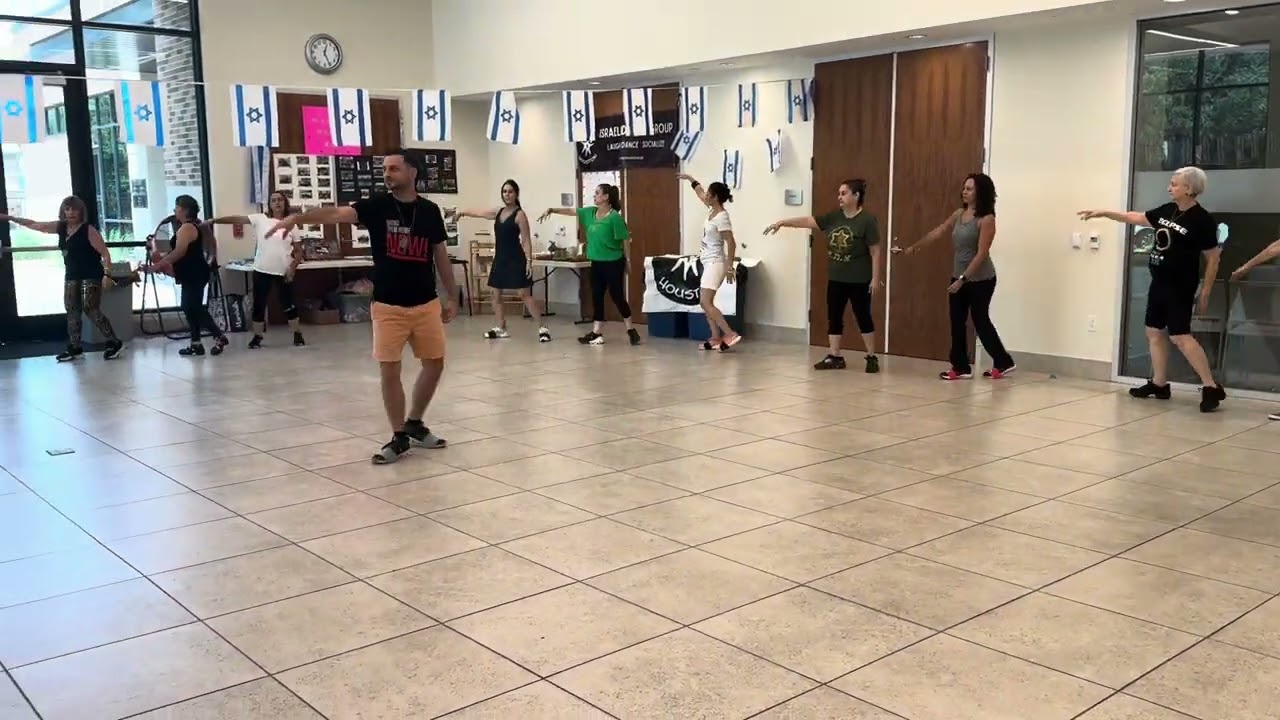 6) Chaim Mehusharim (Elad Shtamer) Dance