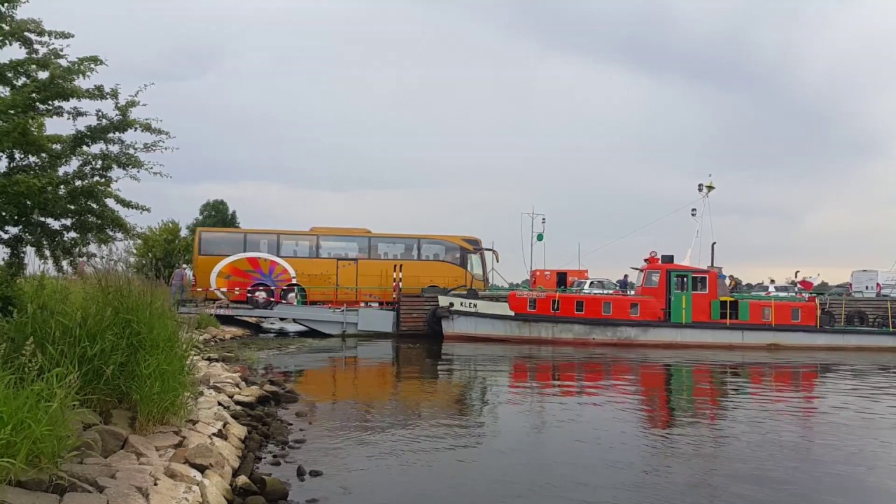 Wjazd autokaru na prom - Mikoszewo - Świbno