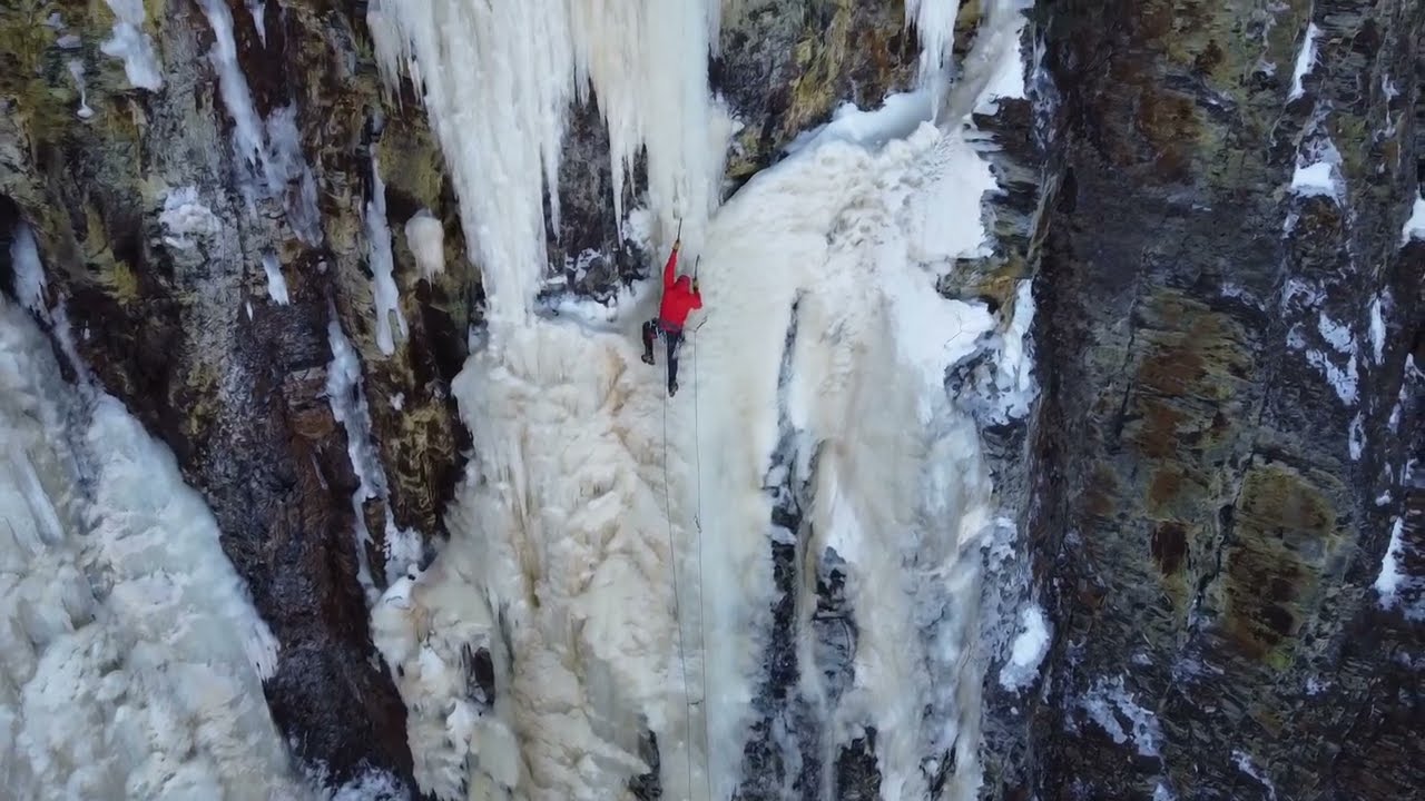 Sideshow - WI5+ | Thunder Bay Climbing