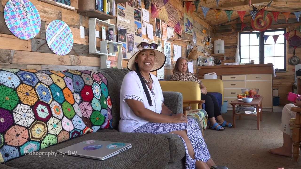 Free Food Cafe -Otaki Beach - New Zealand