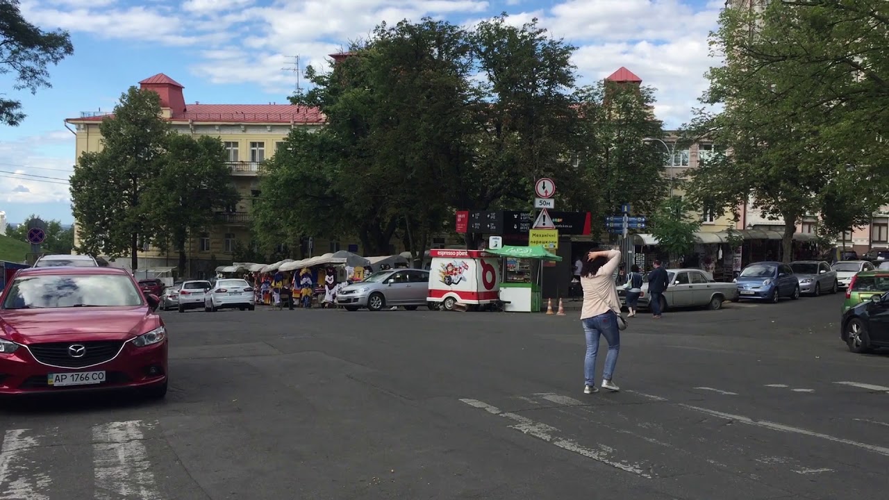 Kiev-Kent Merkezi-Antika Pazarı