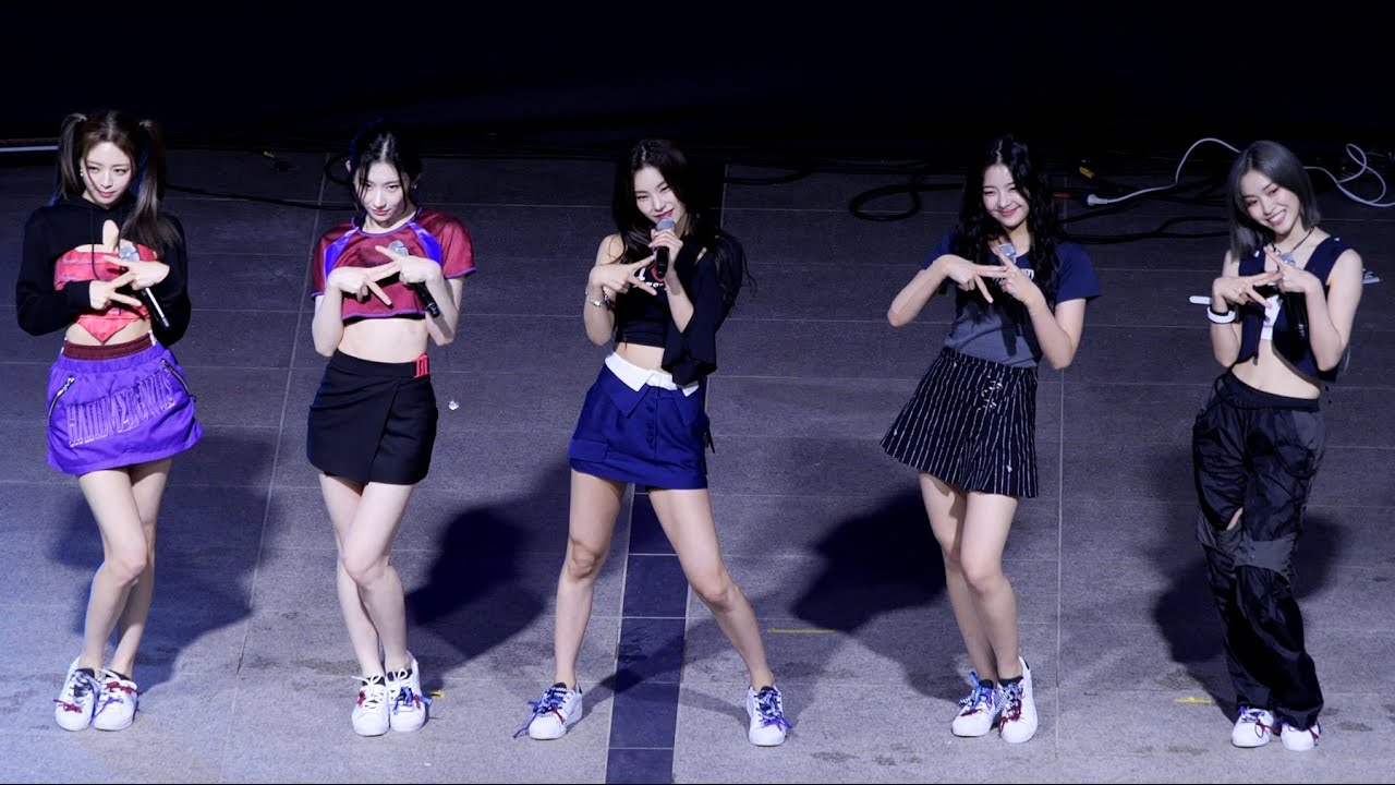 221006 있지 (ITZY) 'Twenty' 4K Cam (한양대학교축제)