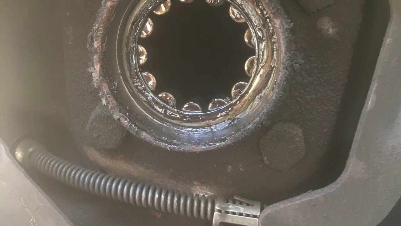 تغير الرومان للعكس الخلفي كابرس 90 replace a rear axel bearing in a caprice
