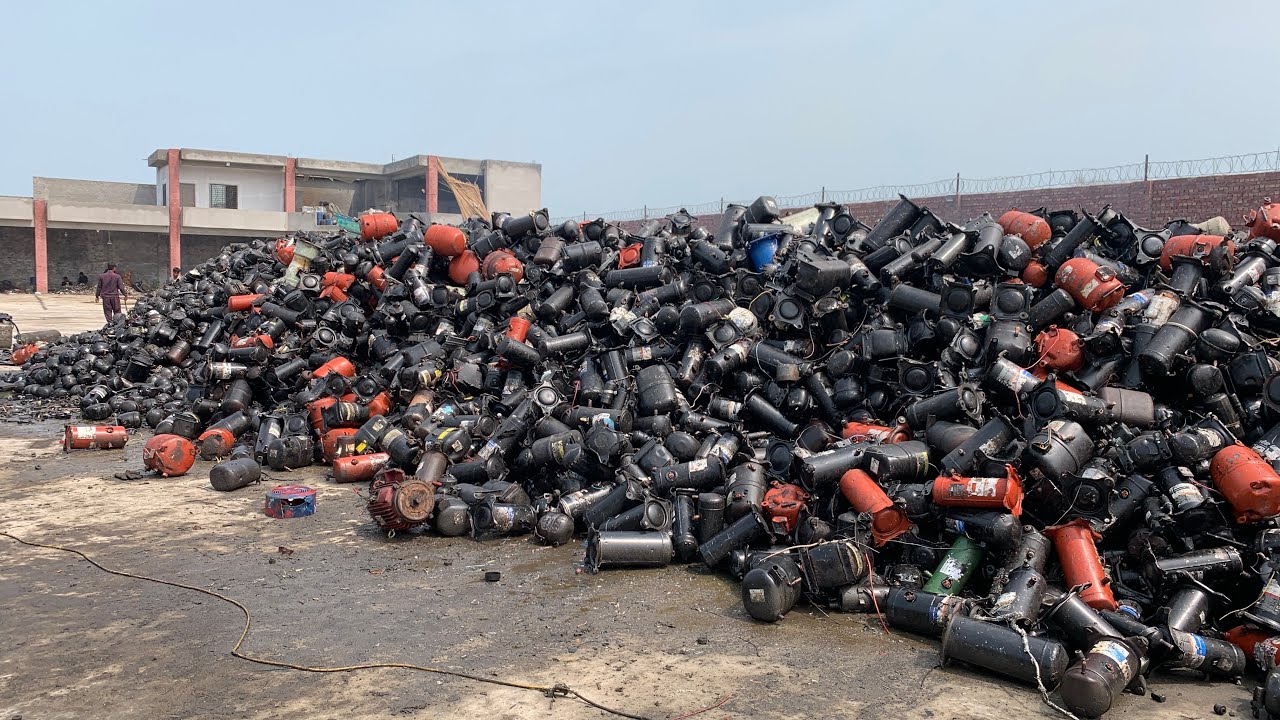 AC Motor Compressor&rsquo;s Recycling and Copper Casting process in factory.