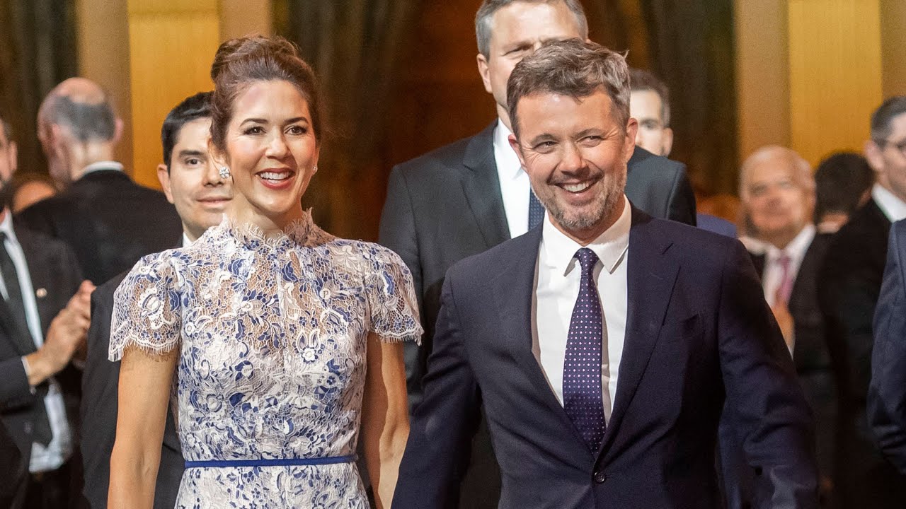 Se Mary, Marie, Frederik og Joachim gå til bords i Paris