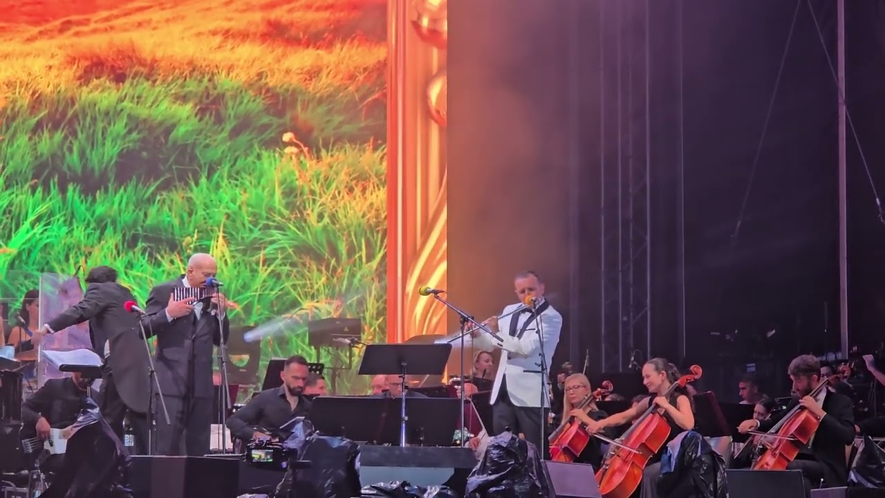 Gheorghe Zamfir at Unforgettable Festival concert flute in Bucharest September 2024
