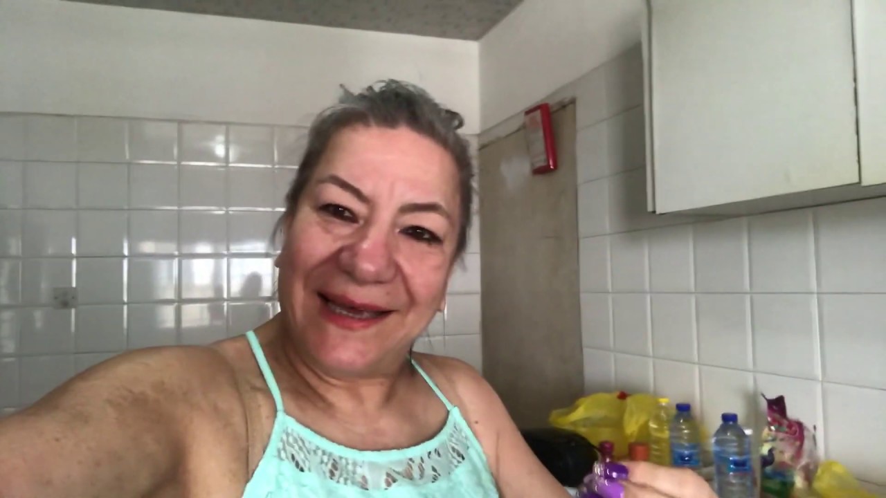Cocinando Arroz Y Habichuelas En Ghana