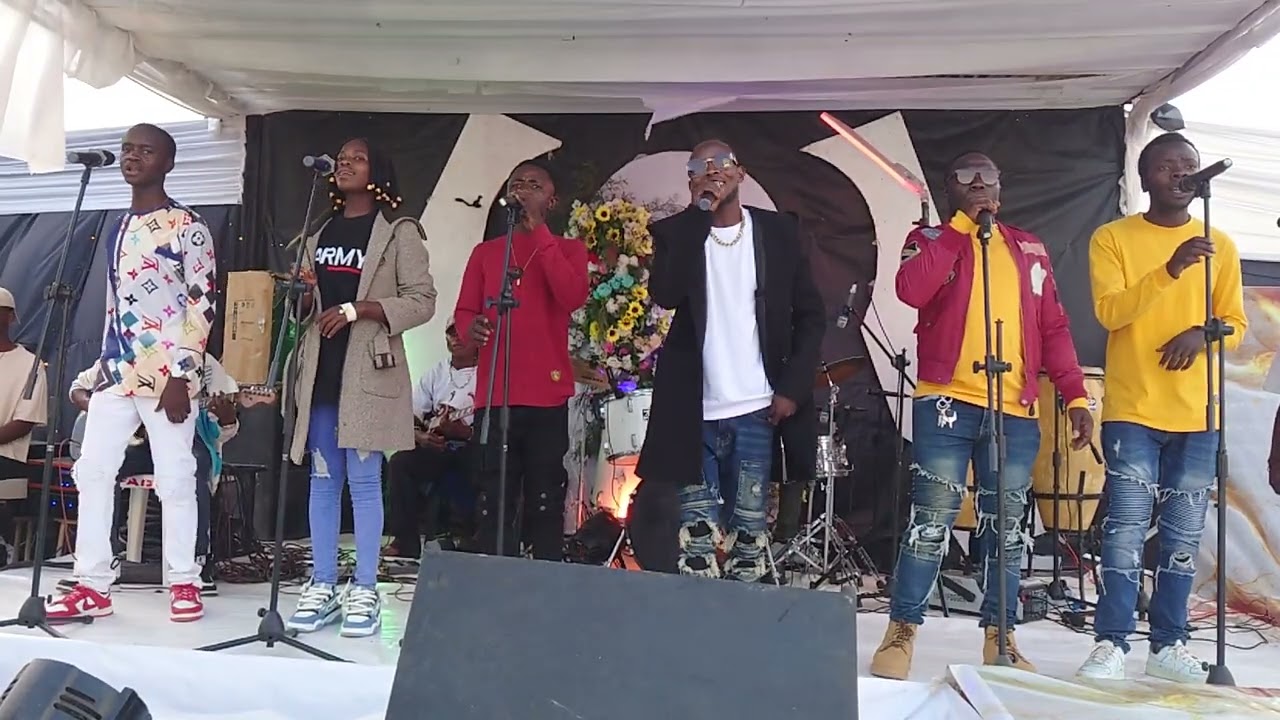 Chammahmusic dans un concert Live à l espaces des honorable chanson kimia (vidéo)