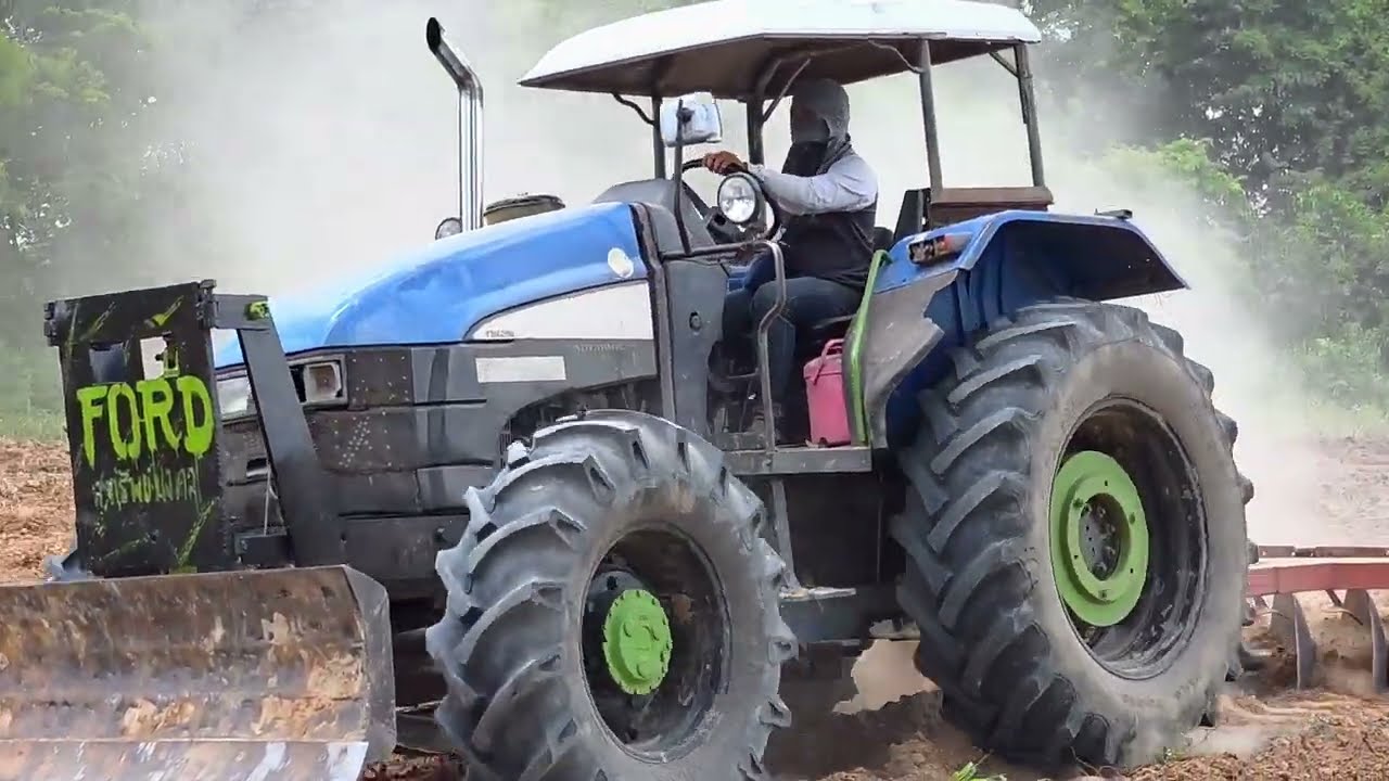 มาชม TS6000 VS 7840 ไถสวนกันหน่อย