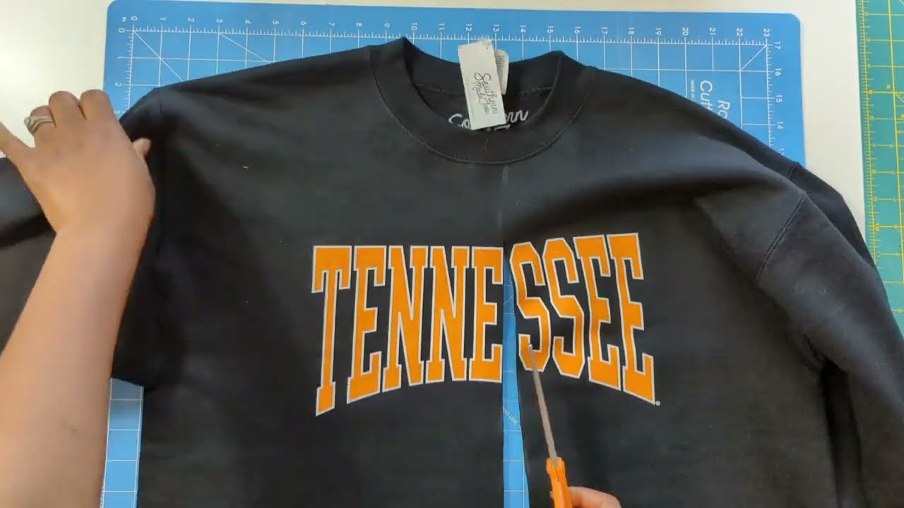 How to Sew a Two Tone Color Block Sweatshirt
