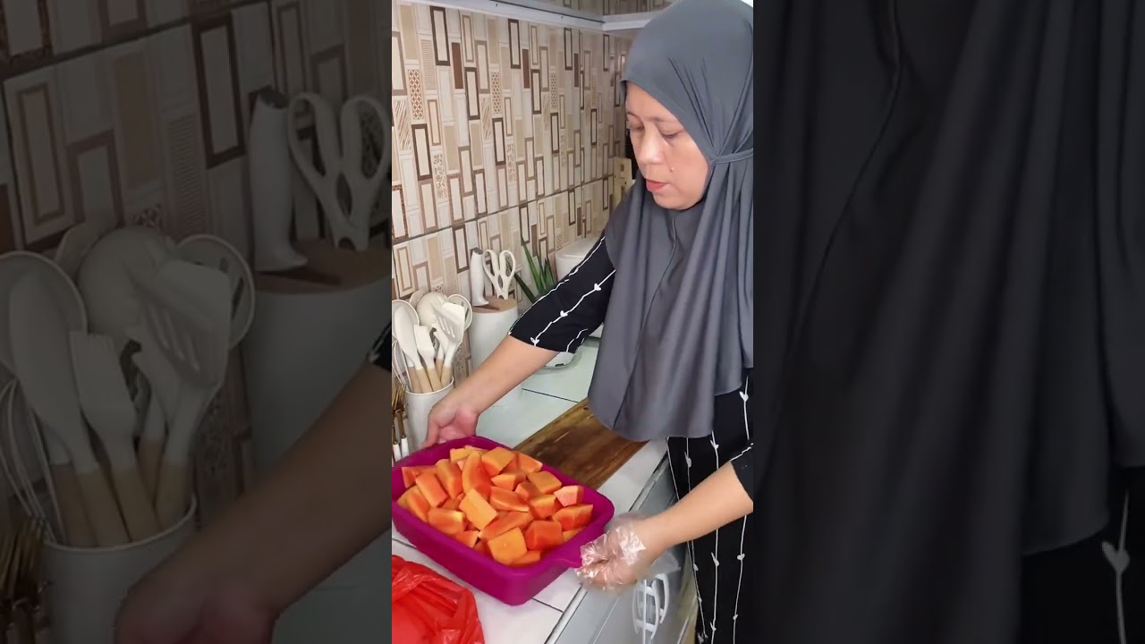 Turunin belanjaan lanjut siapin tempat dan makanan untuk acara yasinannya