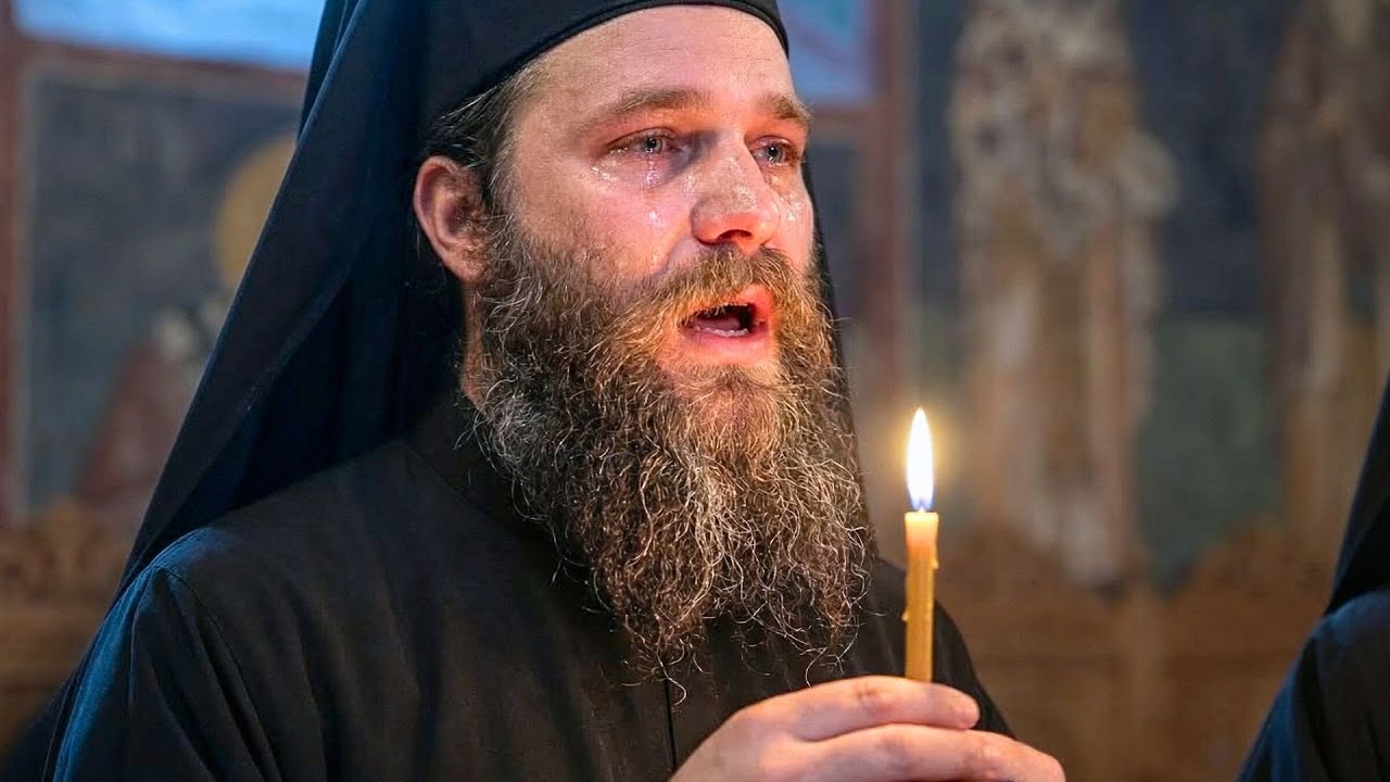 Слёзы в его голосе… Монах с Афона вложил в эту молитву всю свою душу.