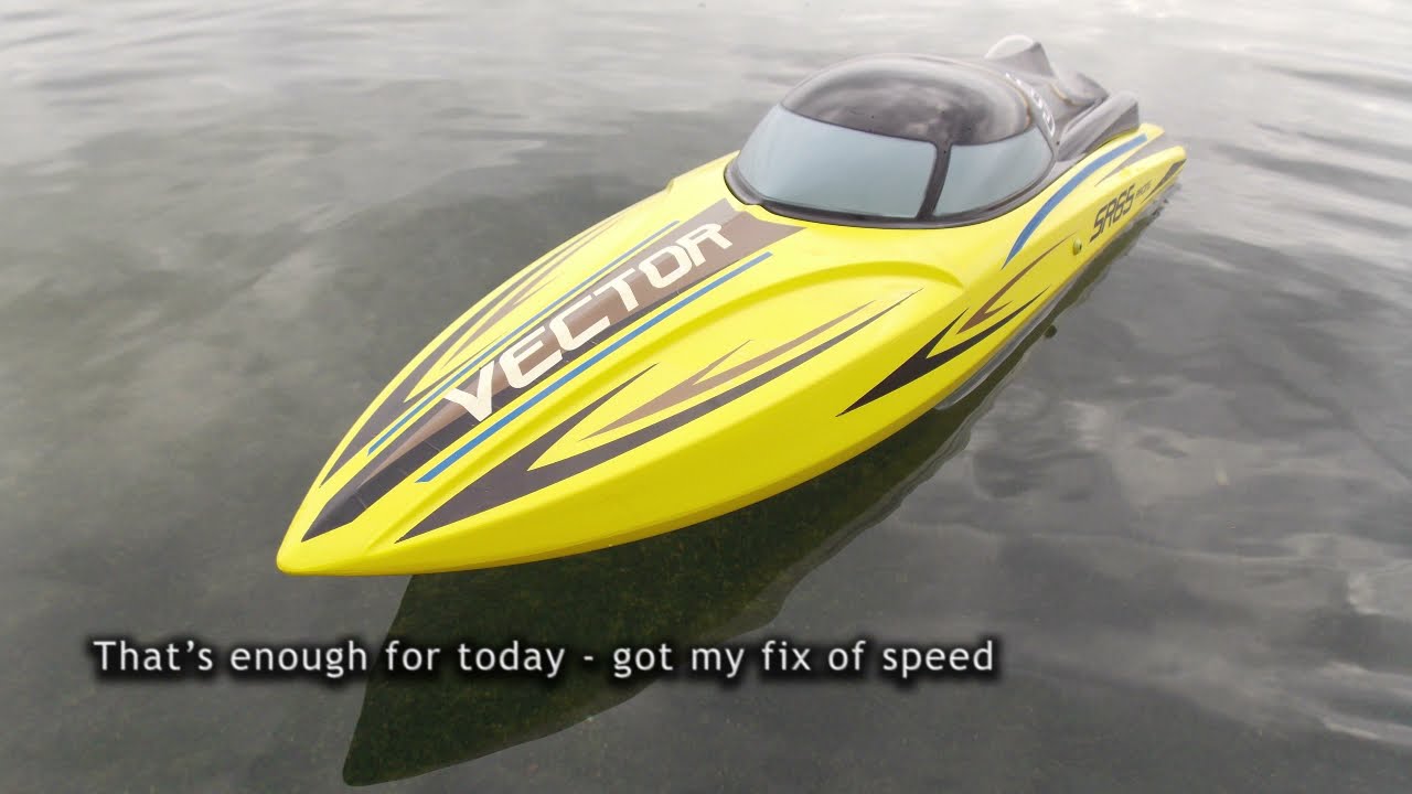 RC Boat Vector SR65 - simple review and first run