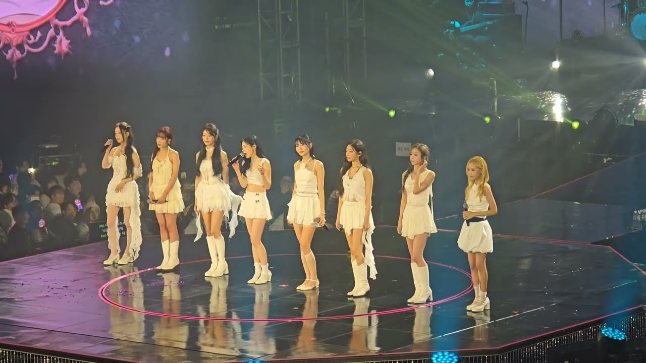 241116 러블리즈 Lovelyz -  Night and Day 직캠 fancam @ 러블리즈 10주년 콘서트 '겨울나라의 러블리즈 4'